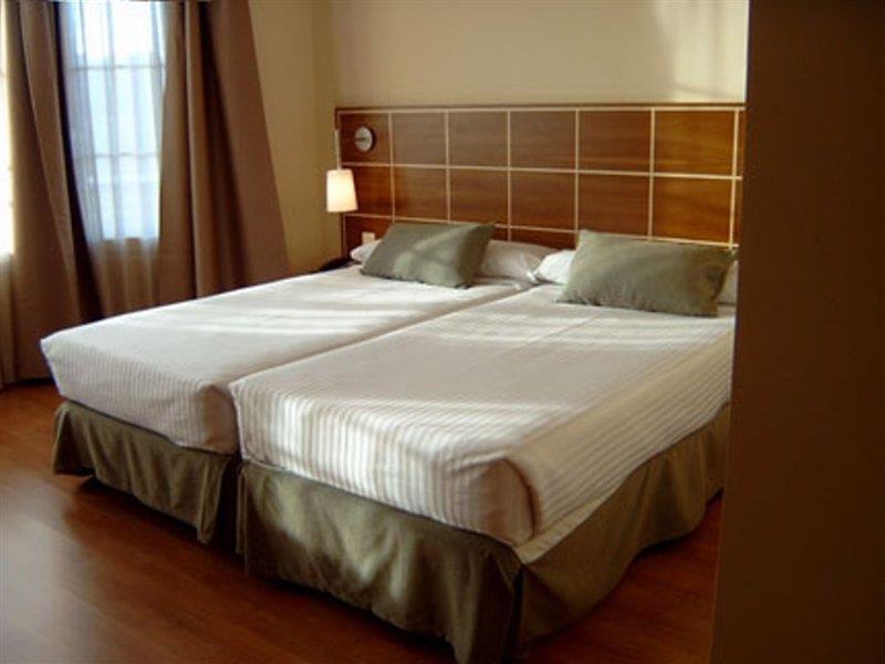 Exe León Leão Quarto foto